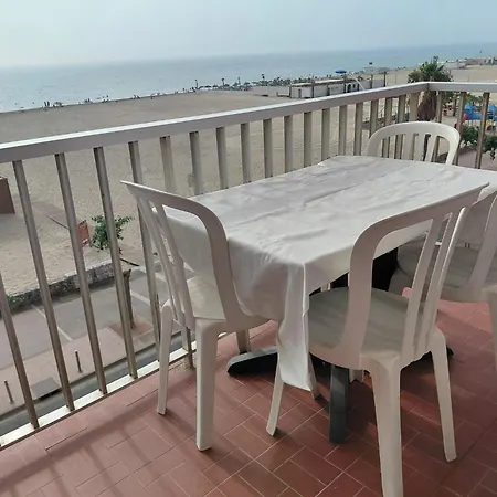 Plage Et Piscine